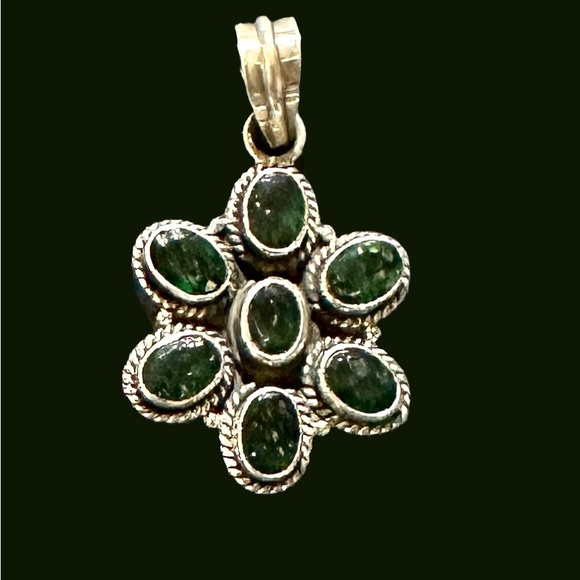 Sterling Silver Emerald Flower Pendant 7 gemstones rope accent 1.78” x 1” - Picture 6 of 7